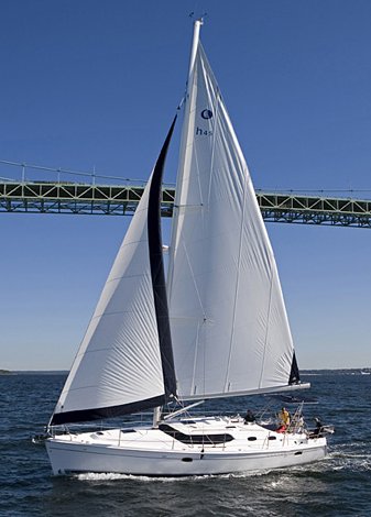 Hunter 45 Deck Saloon (DS) – Used Sailboat Review