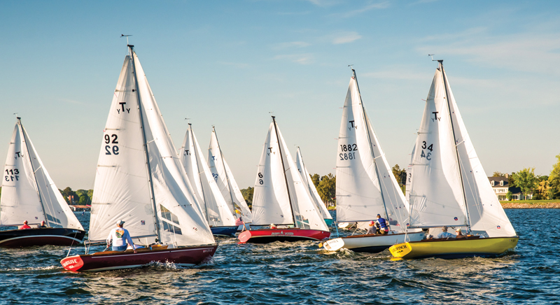 Typhoon sailboats racing