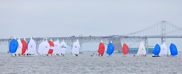 dinghy racing sailboats