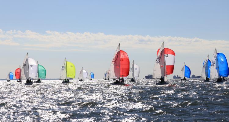 j22 spinnakers will keyworth