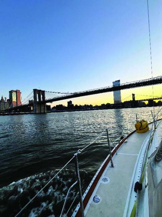 sailing brooklyn bridge