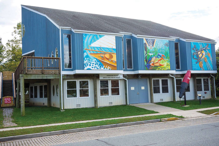 A new mural adorns the walls of the Havre de Grace Maritime Museum's Environmental Center. Photo courtesy HDG Maritime Museum